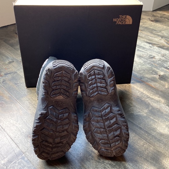 The North Face Alpenglow IV Boots - Picture 4 of 5